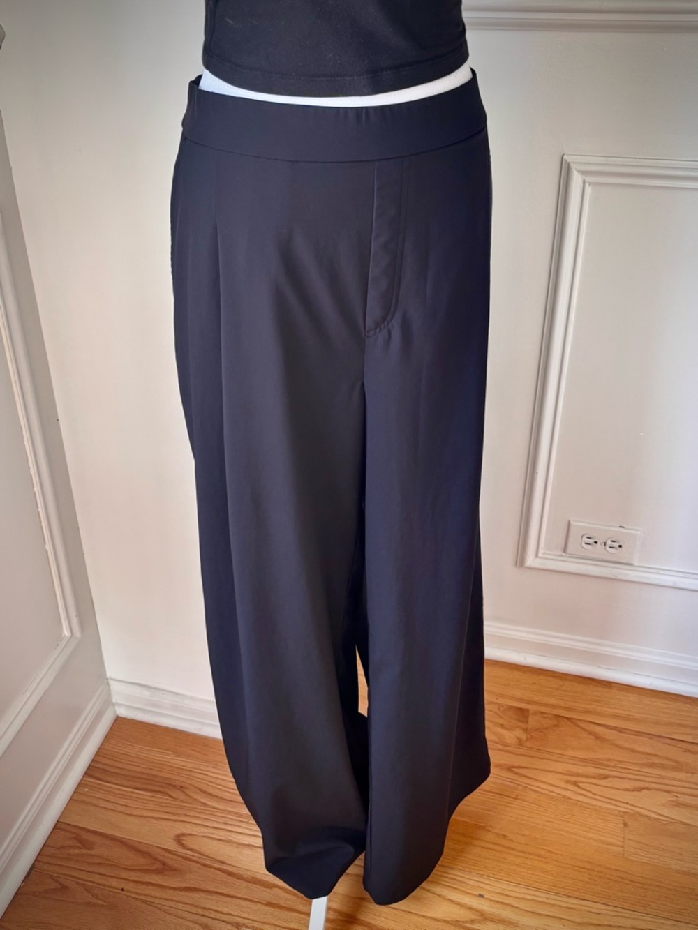 LOFT Black Wide Leg Pull On Pants Elastic Waist Lightweight Career Casual